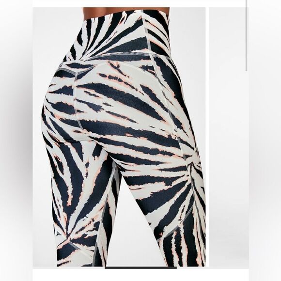 Fabletics PureLuxe Ultra High-Waisted 7/8 Legging - Picture 3 of 11